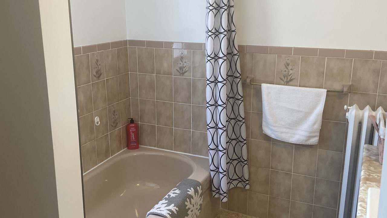 Photo of Bathroom in Niagara Falls
