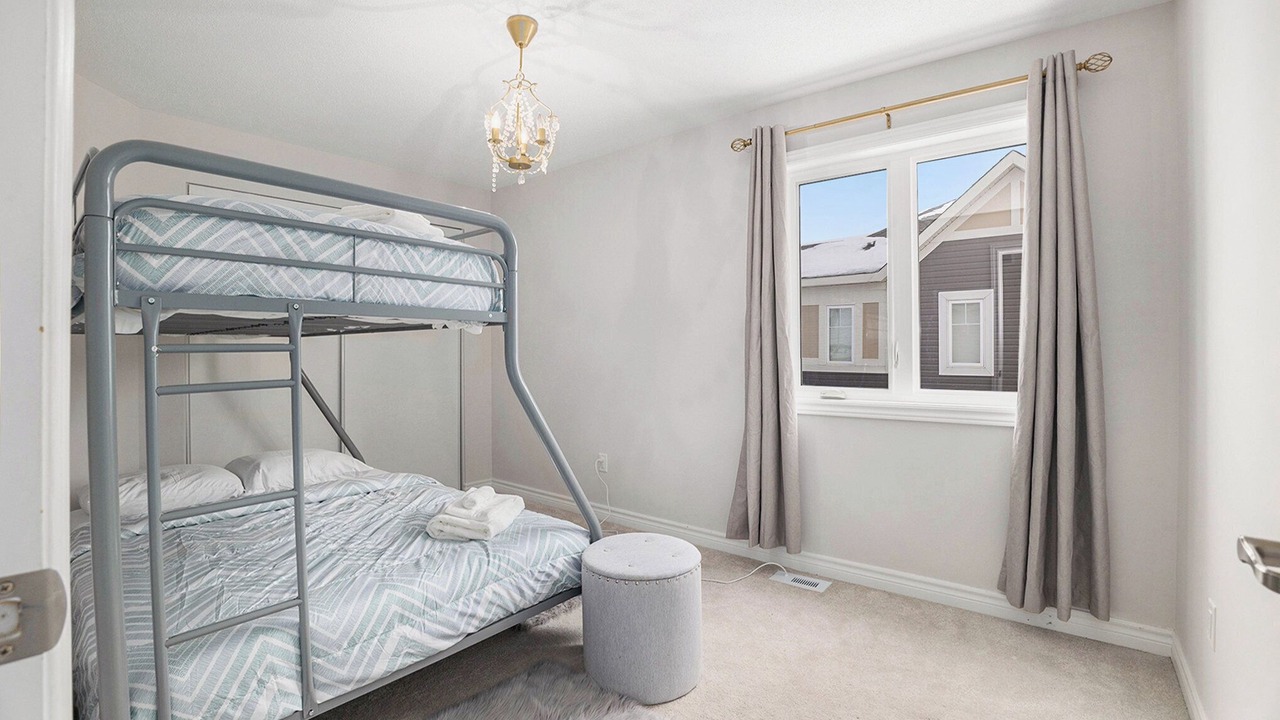 Photo of Bedroom in Ottawa Division