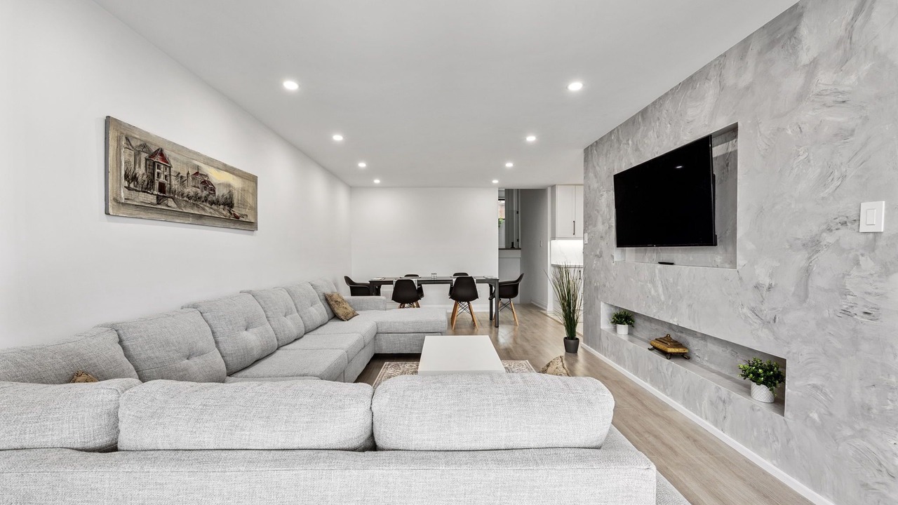Photo of Livingroom in Jane and Finch