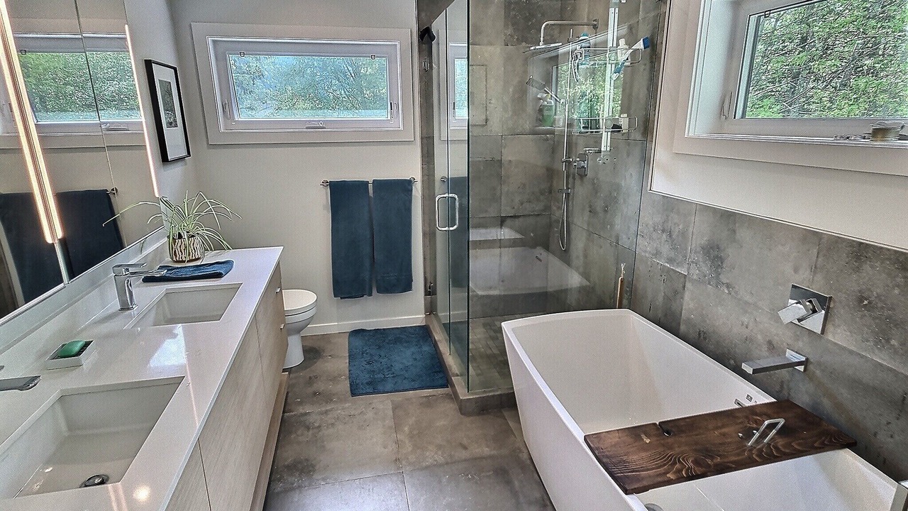 Photo of Bathroom in Squamish