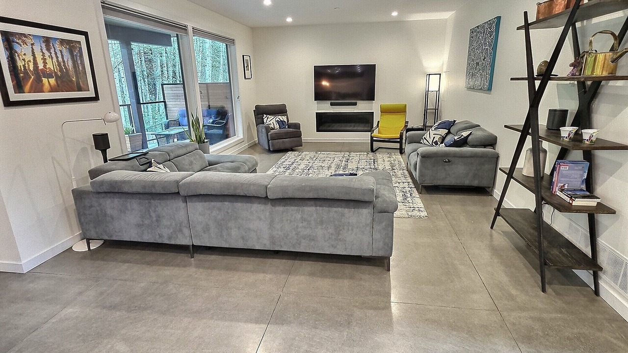 Photo of Livingroom in Squamish