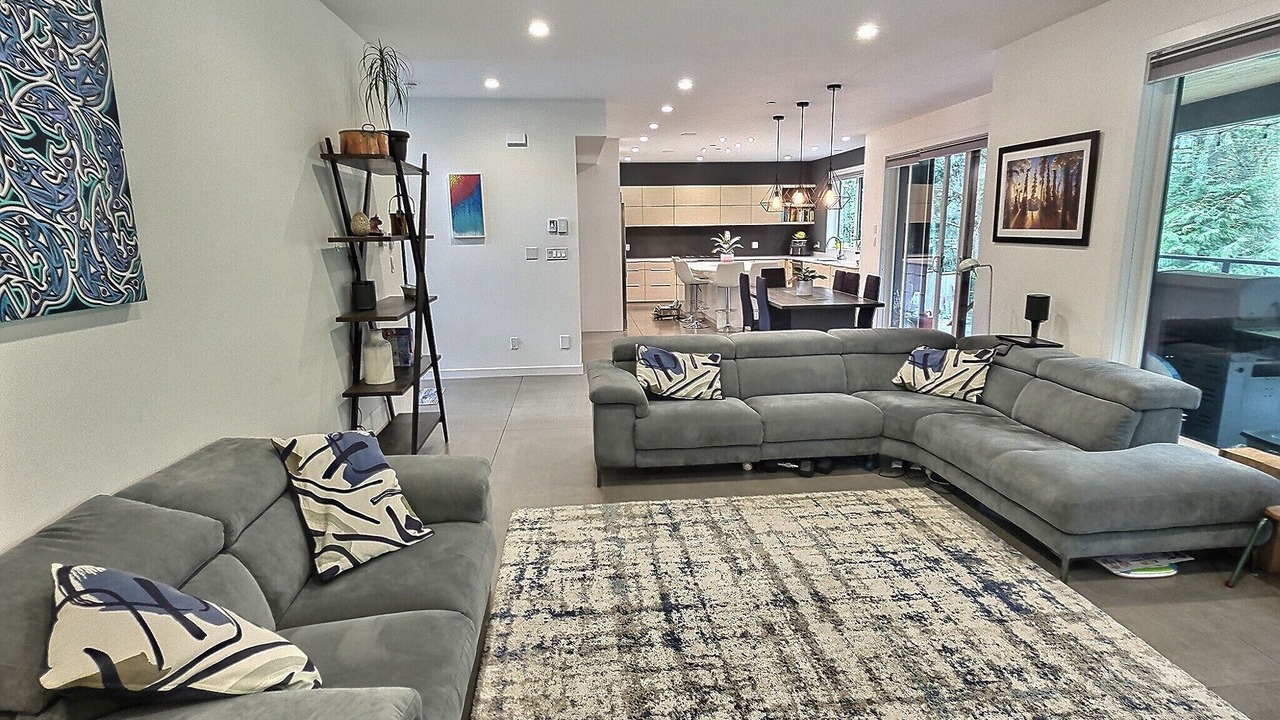 Photo of Livingroom in Squamish