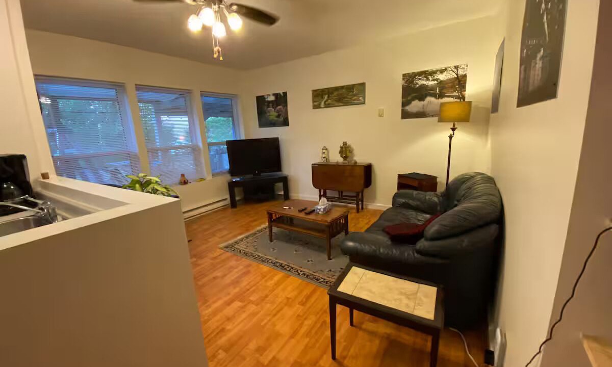 Photo of Livingroom in Cowichan Bay