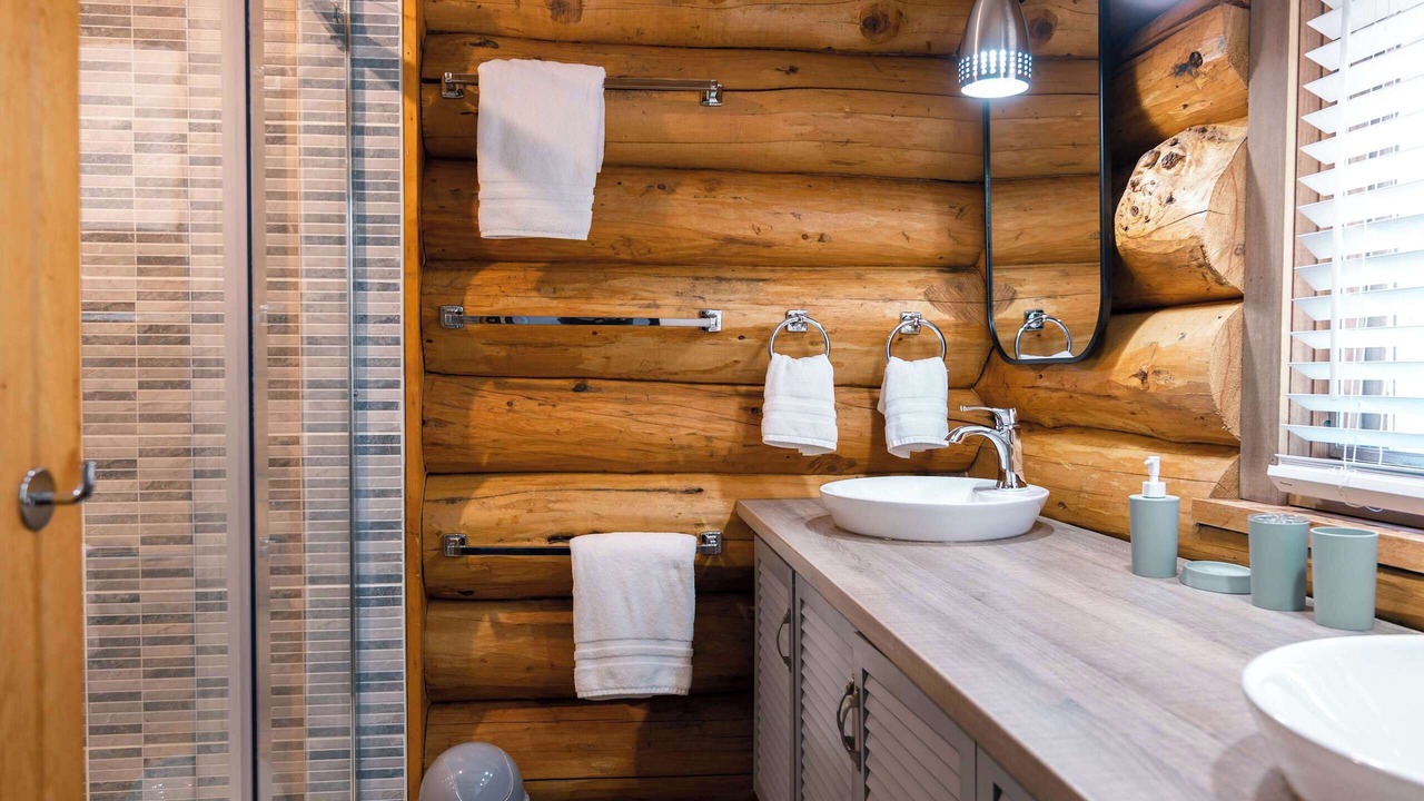 Photo of Bathroom in Lac Superieur Village