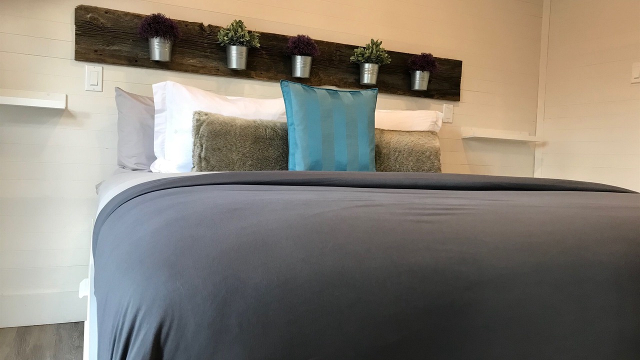 Photo of Bedroom in Lansdowne