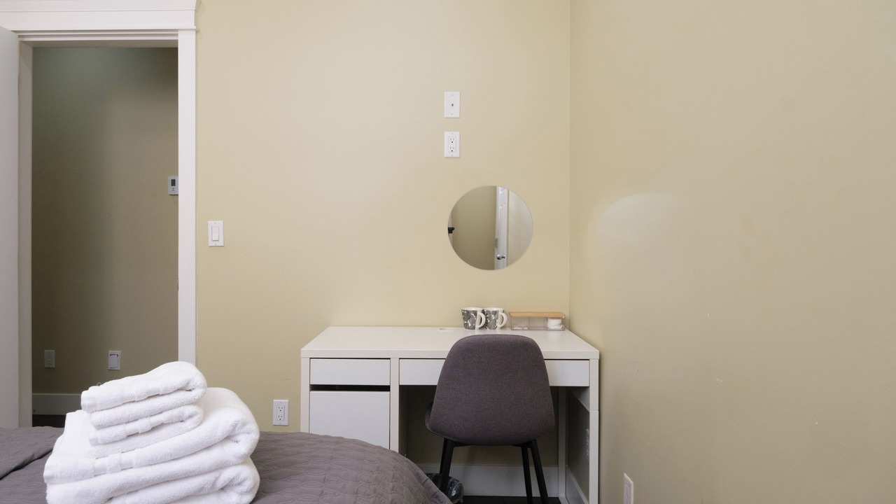 Photo of Bedroom in Sunset