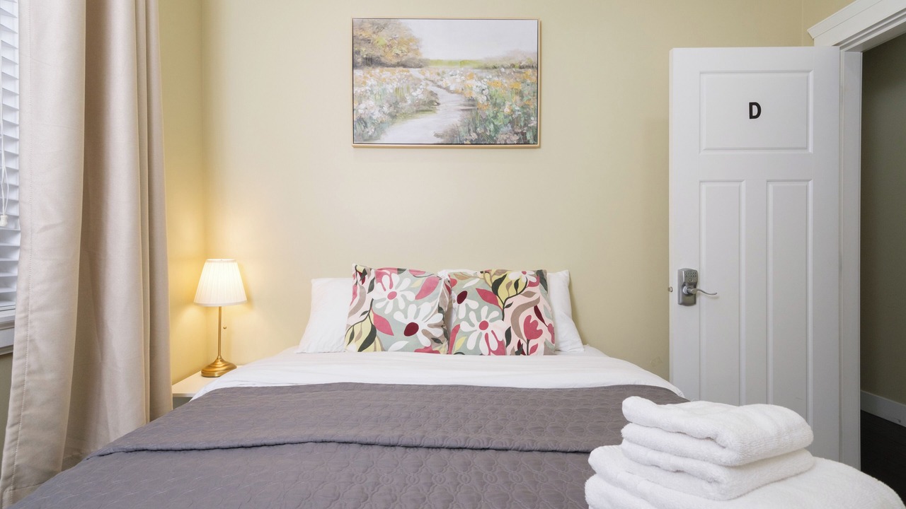 Photo of Bedroom in Sunset