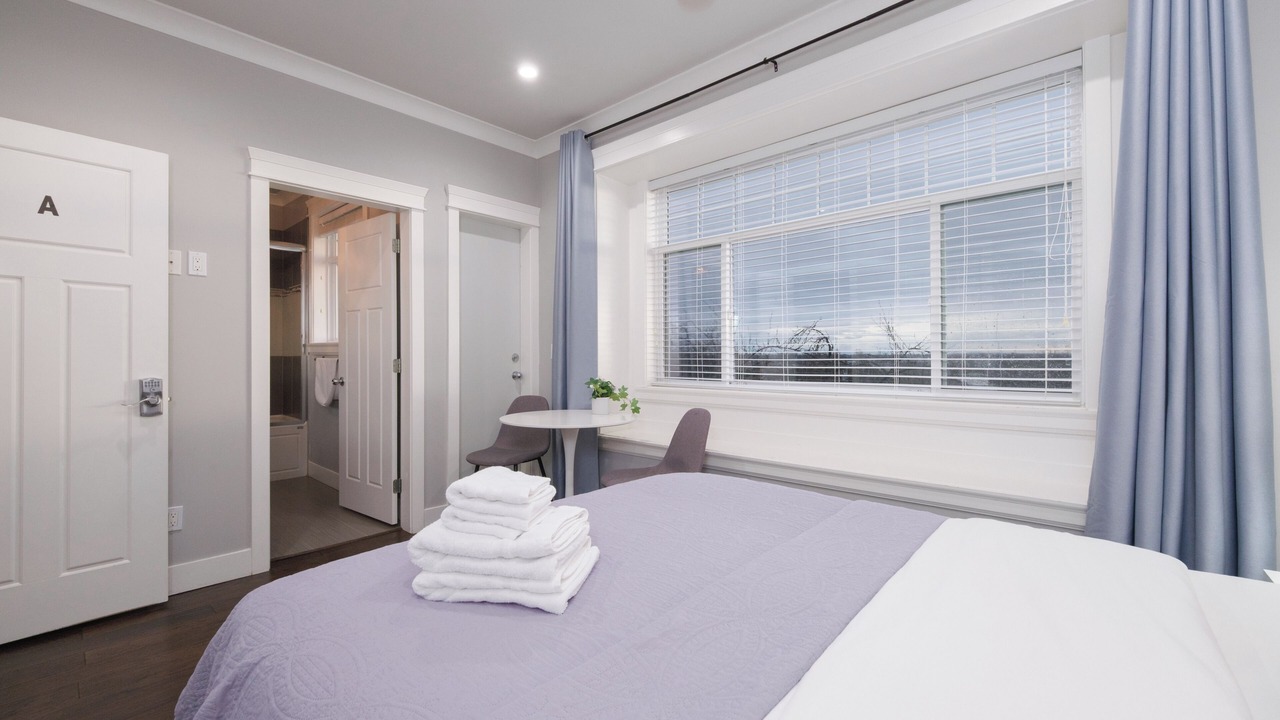 Photo of Bedroom in Sunset