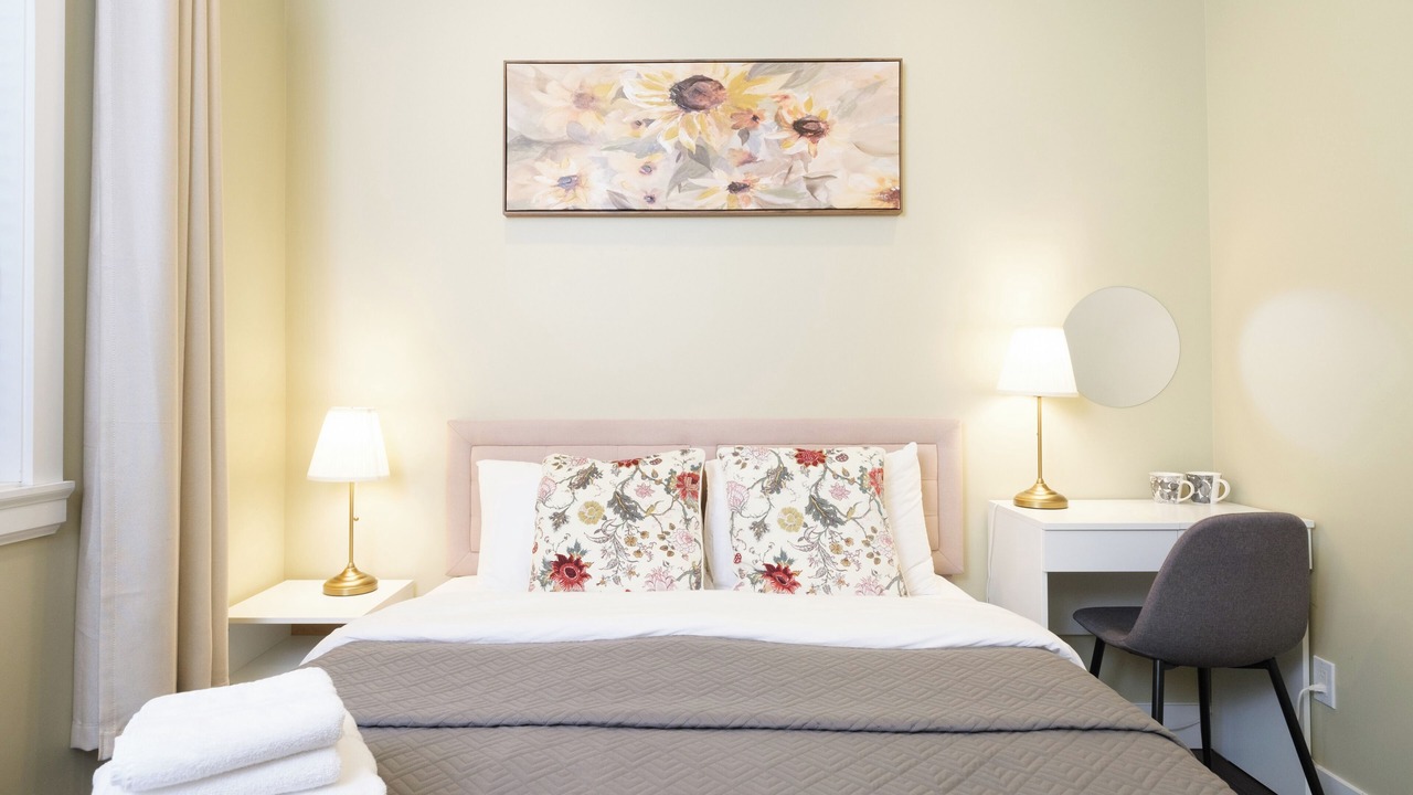 Photo of Bedroom in Sunset