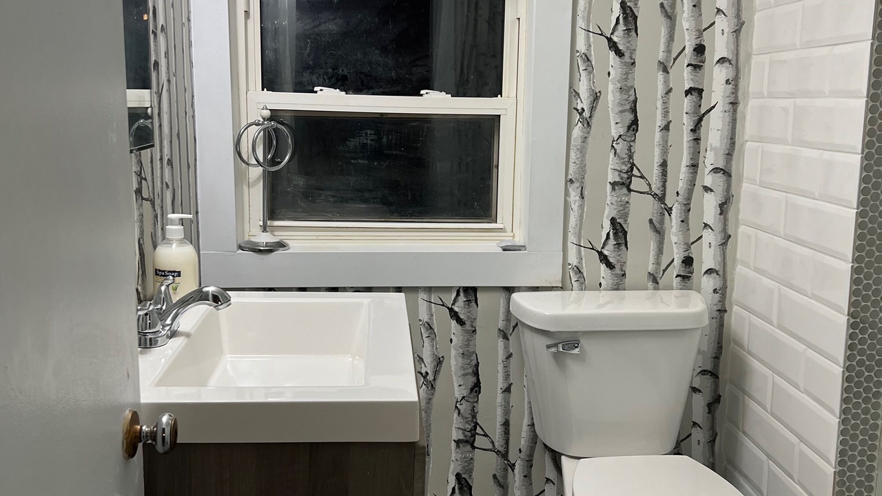 Photo of Bathroom in Lot 8