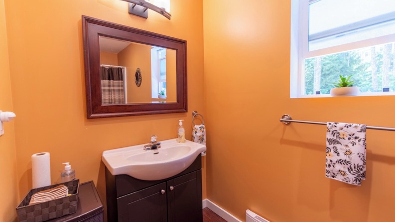 Photo of Bathroom in Otter Point