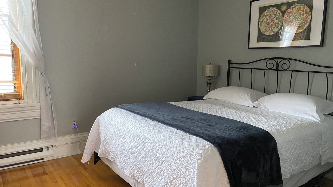 Photo of Bedroom in Terrebonne