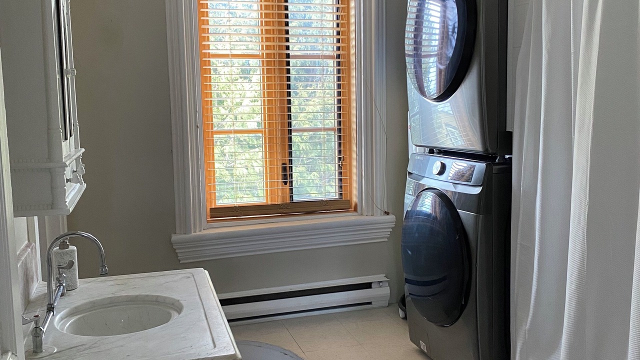 Photo of Bathroom in Terrebonne