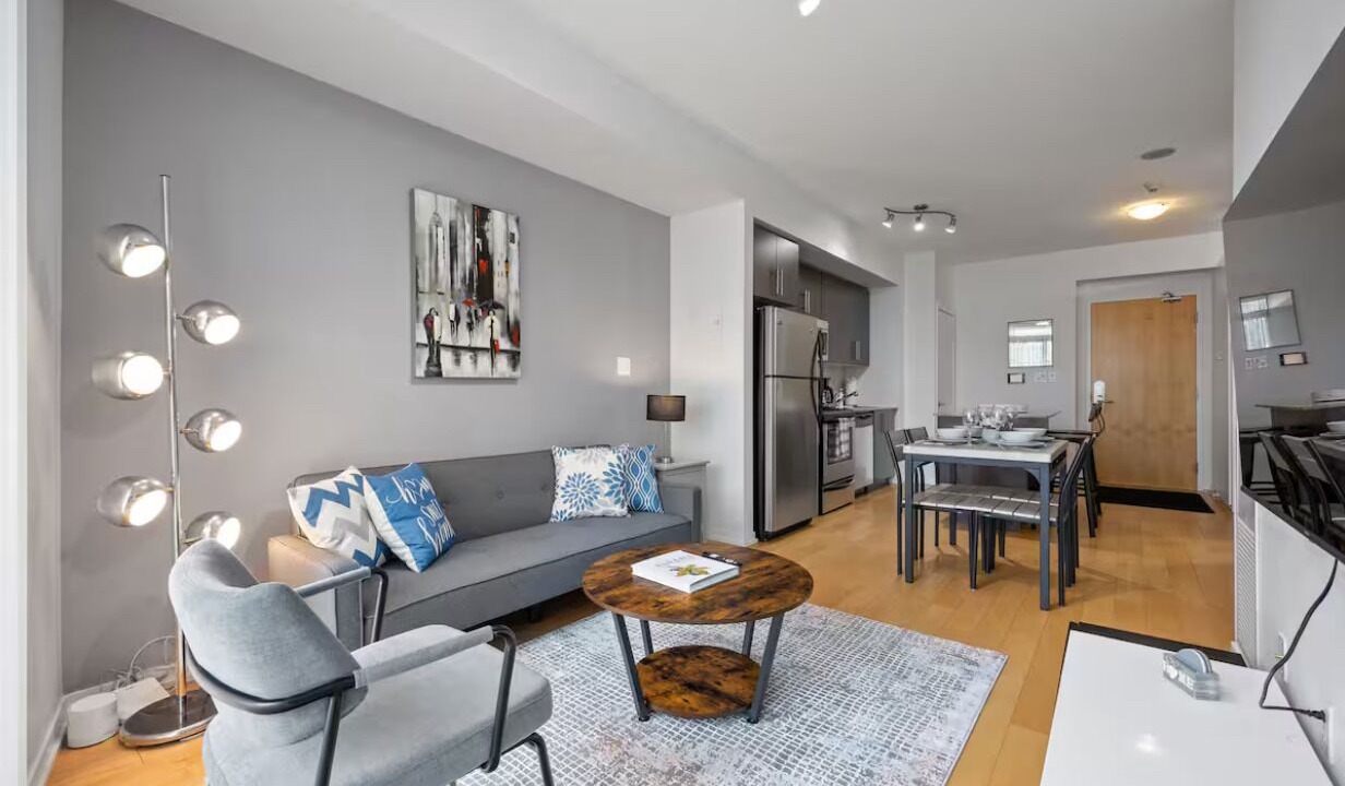 Photo of Livingroom in Toronto Entertainment District