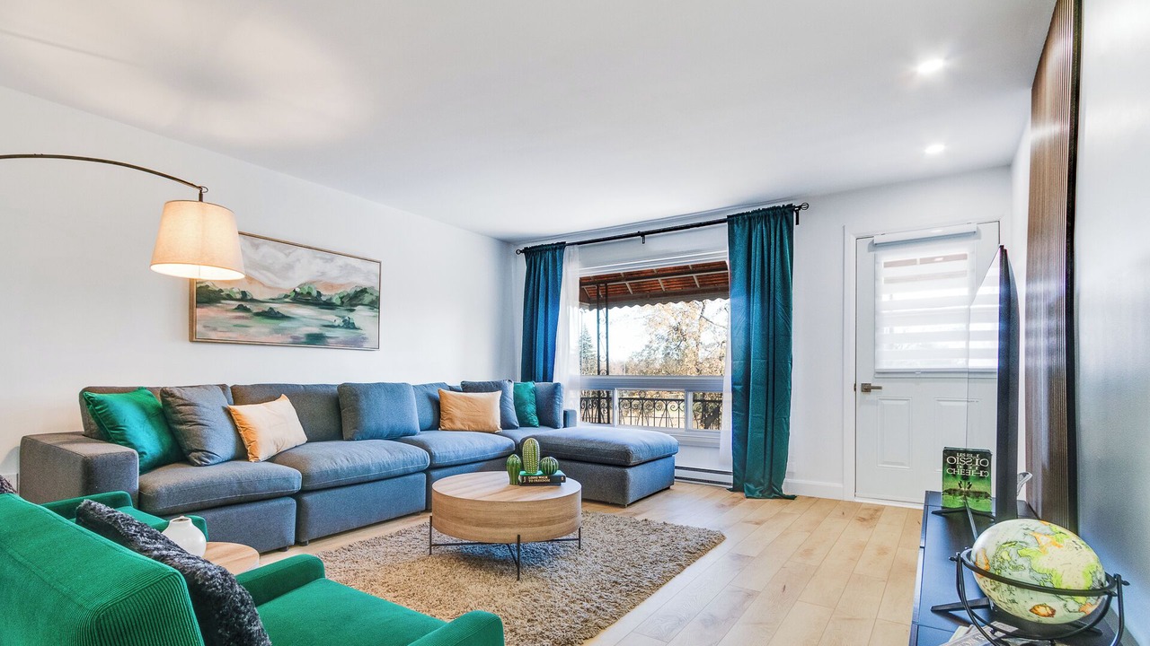 Photo of Livingroom in Cartierville