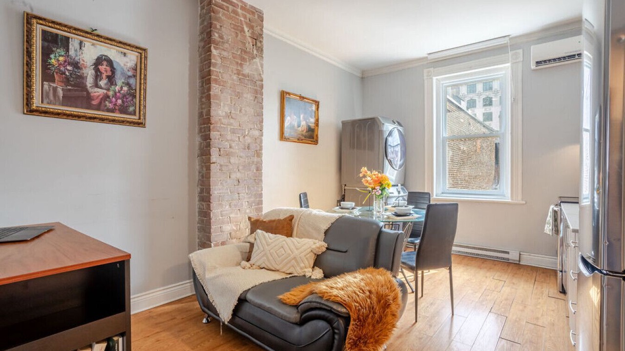 Photo of Livingroom in Downtown Montreal