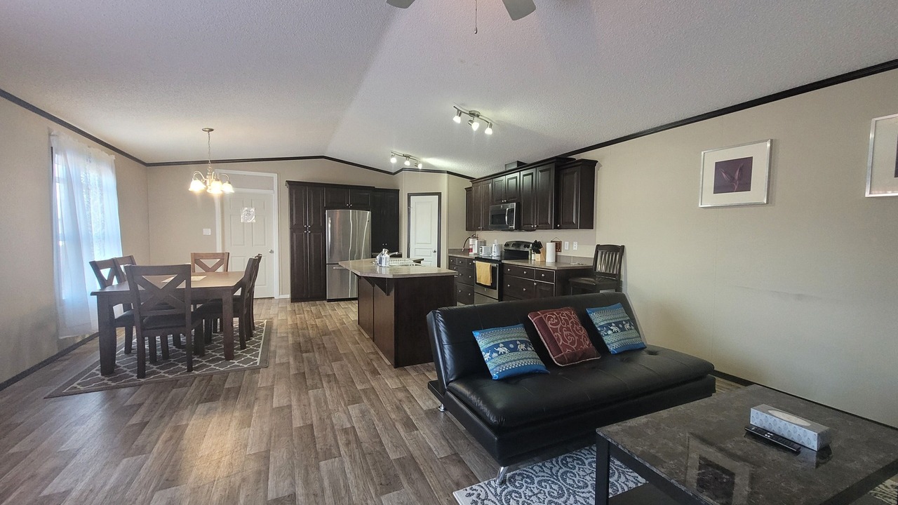 Photo of Livingroom in Stettler