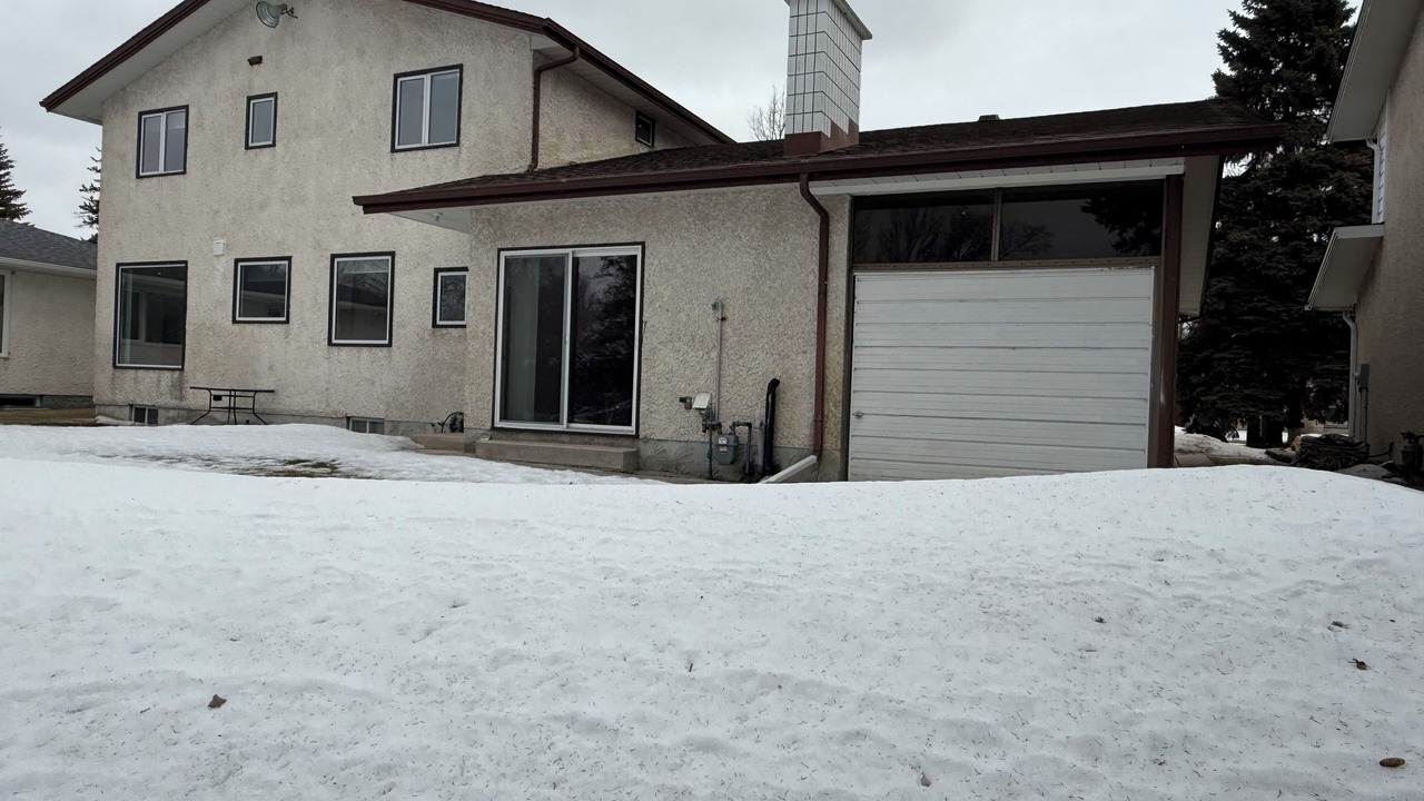 Photo of Outdoor in Birds Hill