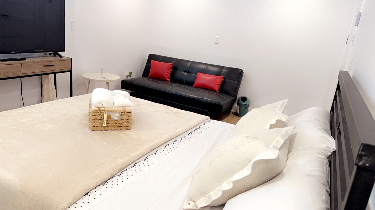 Photo of Bedroom in Terrebonne