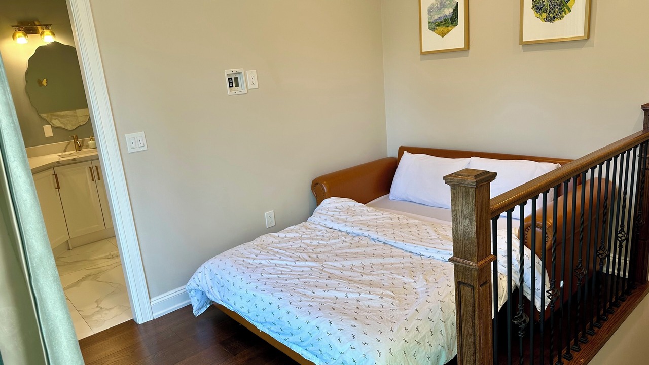 Photo of Bedroom in Gordon Head