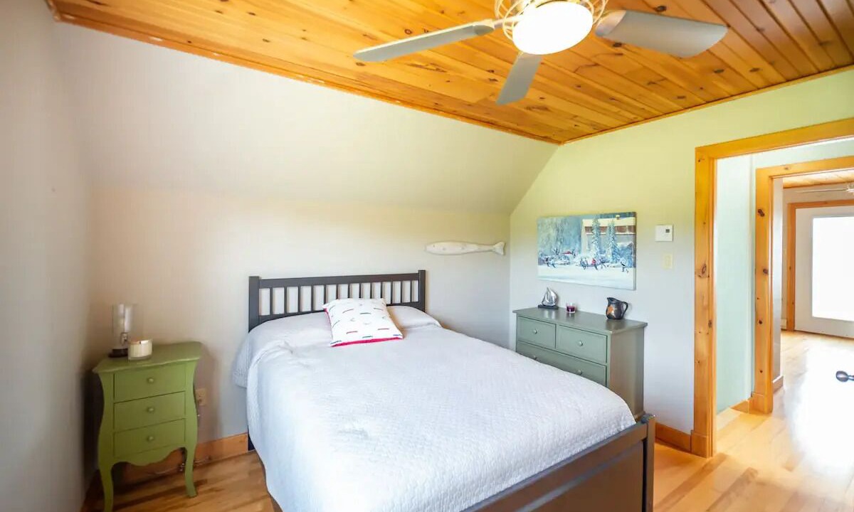 Photo of Bedroom in Clinton