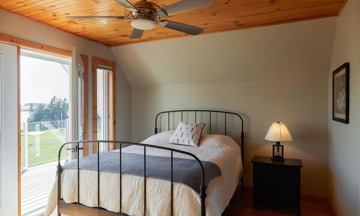 Photo of Bedroom in Clinton