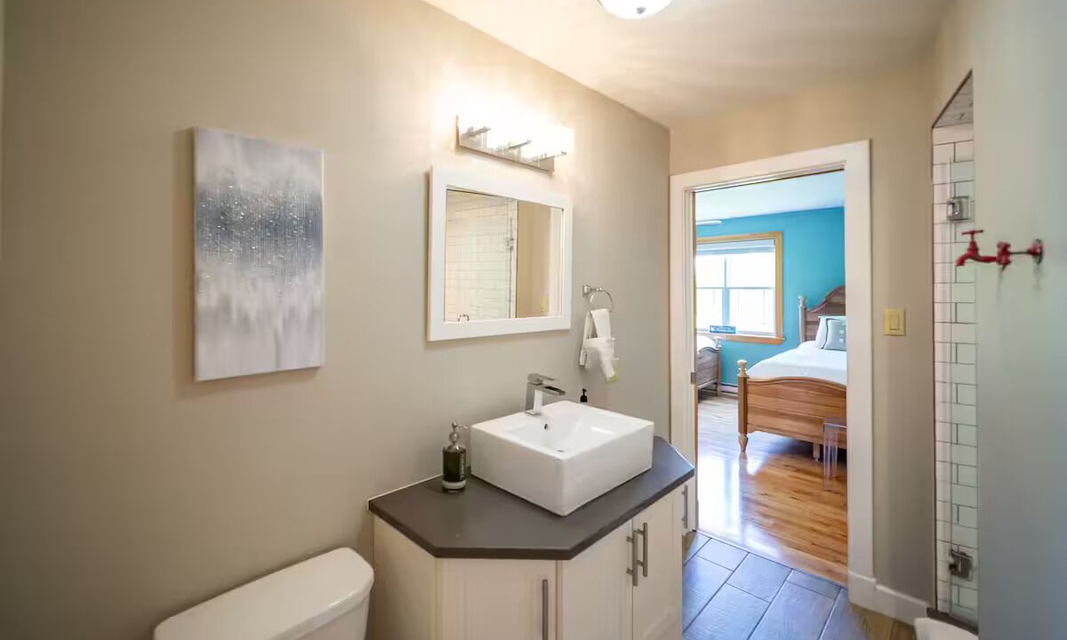 Photo of Bathroom in Clinton