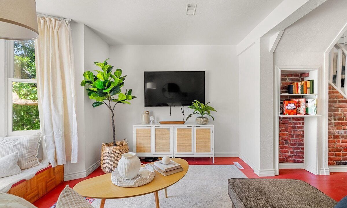 Photo of Livingroom in Drumheller