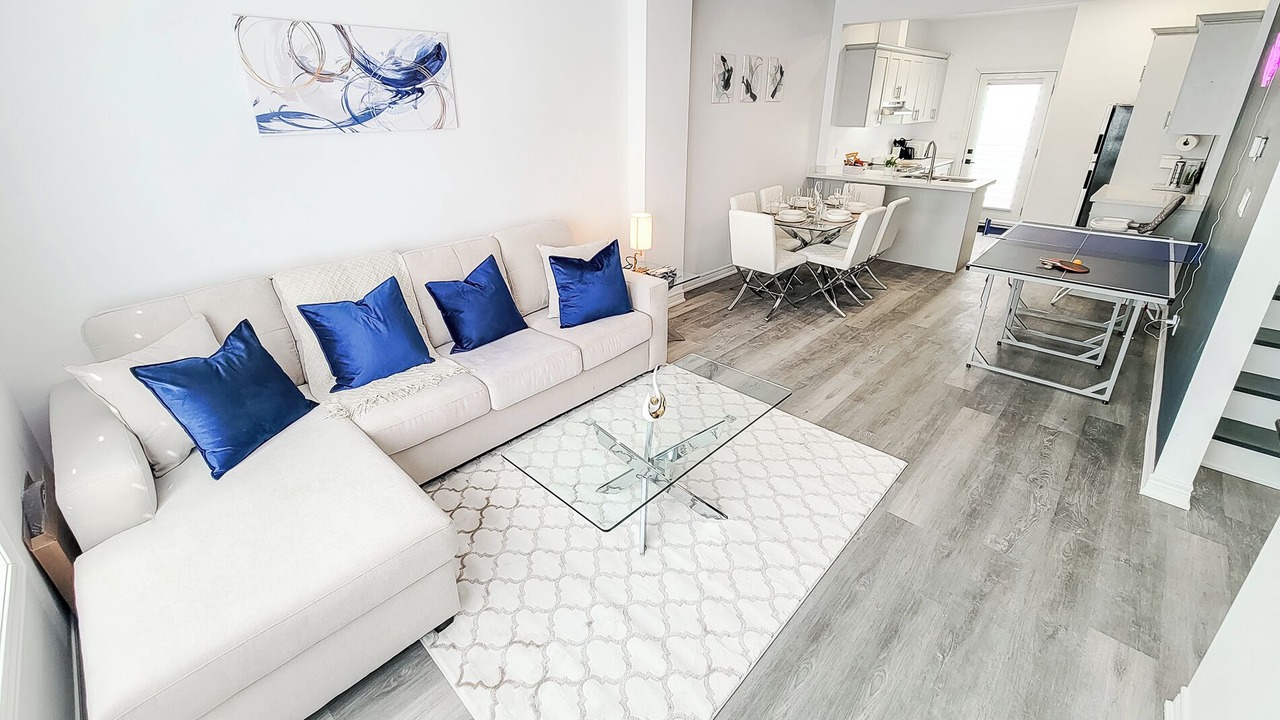 Photo of Livingroom in Niagara Falls