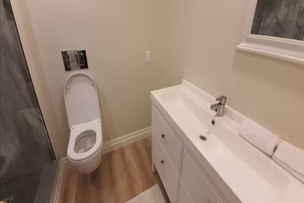 Photo of Bathroom in Halton Regional Municipality