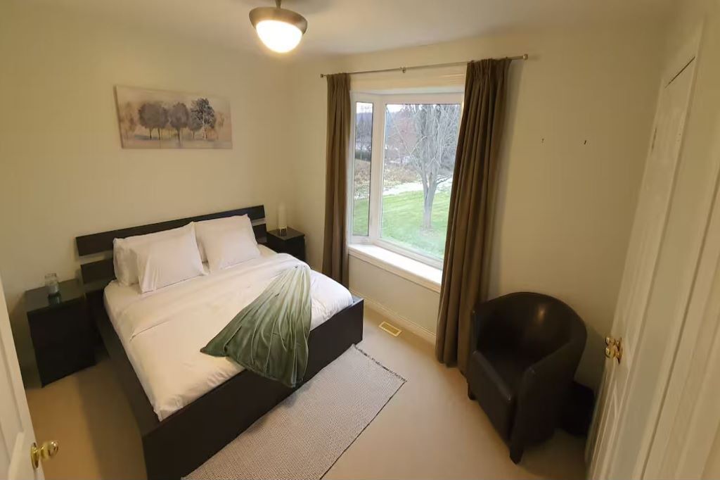 Photo of Bedroom in Halton Regional Municipality