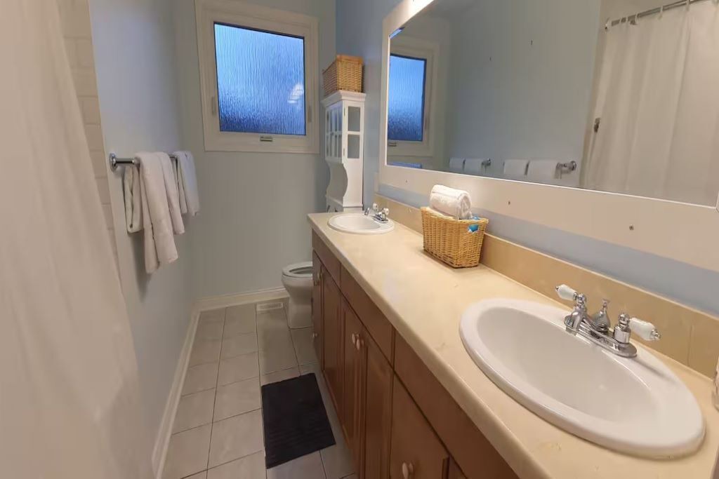 Photo of Bathroom in Halton Regional Municipality