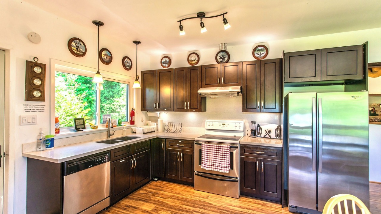 Photo of Kitchen in Lake of Bays