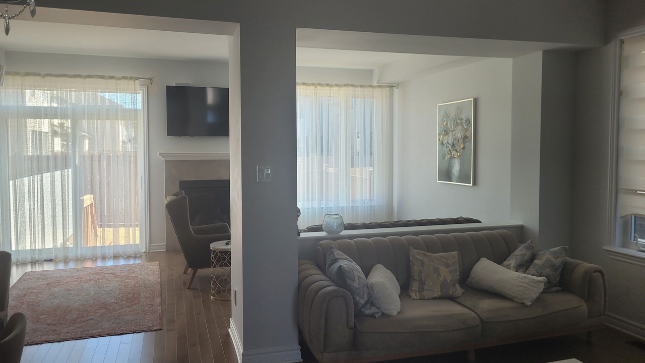 Photo of Livingroom in Ottawa Division