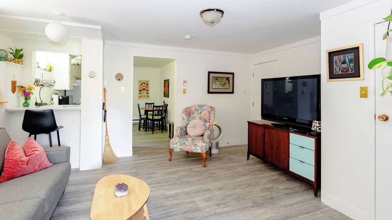 Photo of Bedroom in Chemainus