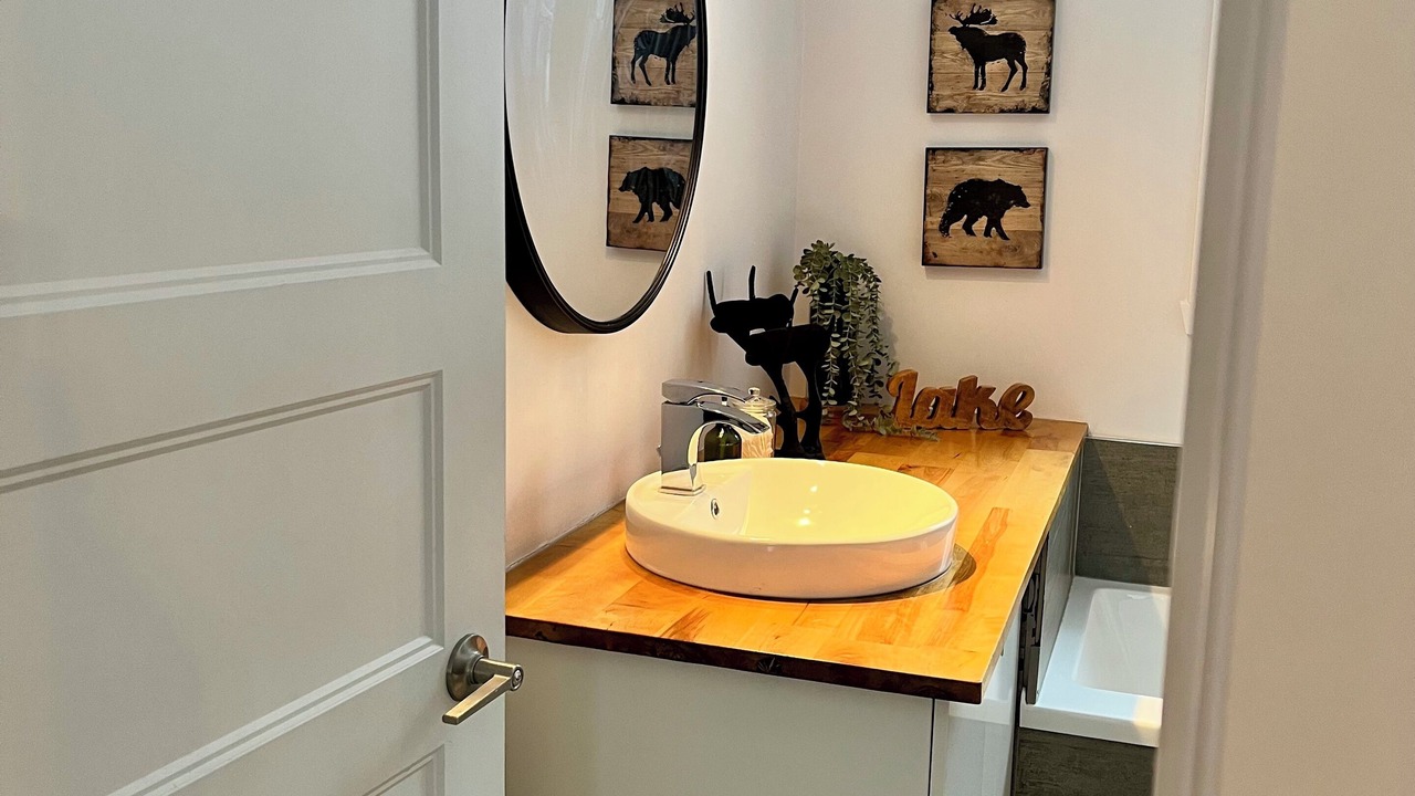 Photo of Bathroom in Entrelacs