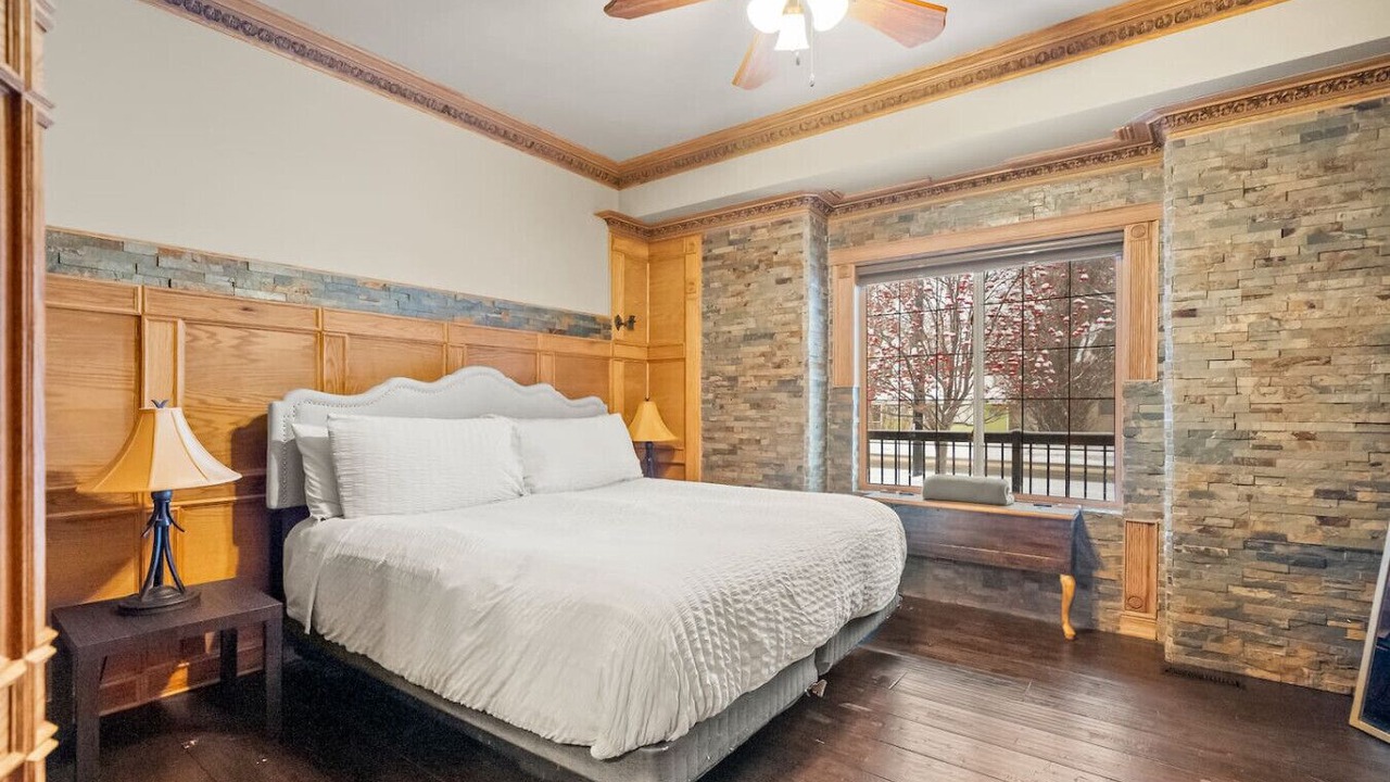 Photo of Bedroom in Sylvan Lake