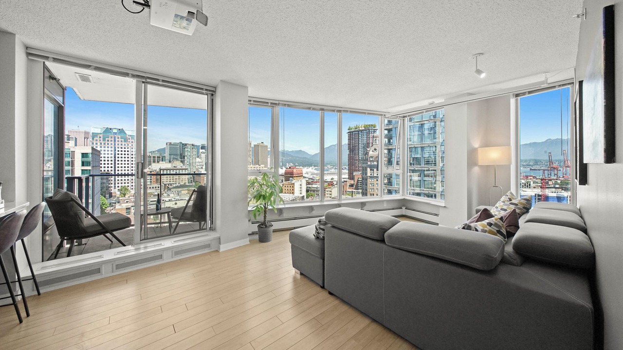 Photo of Livingroom in Crosstown