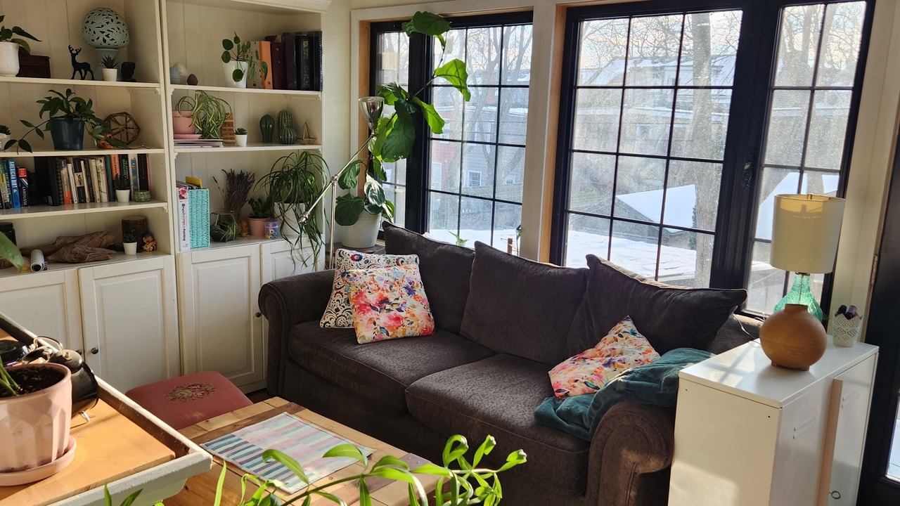 Photo of Livingroom in Leslieville