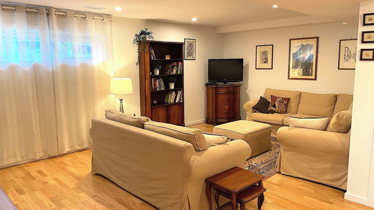 Photo of Livingroom in Horseshoe Bay