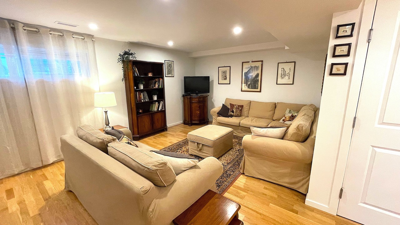 Photo of Livingroom in Horseshoe Bay