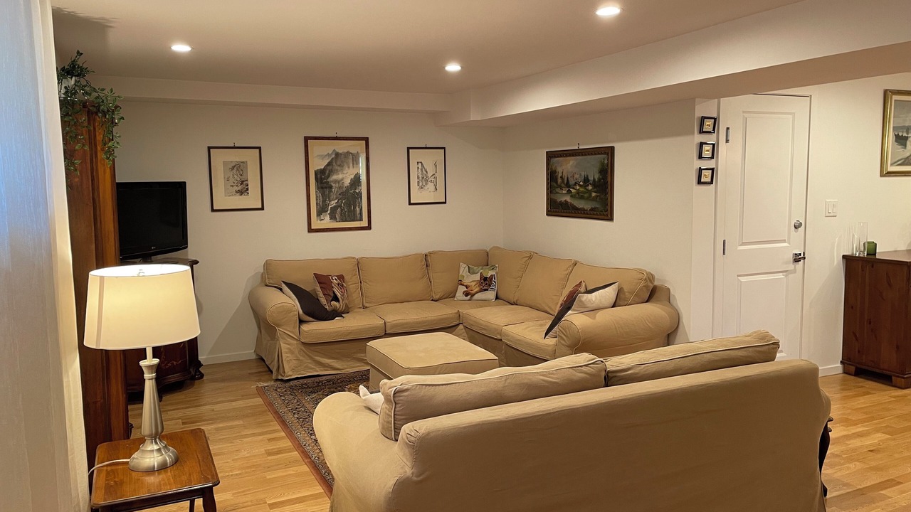 Photo of Livingroom in Horseshoe Bay