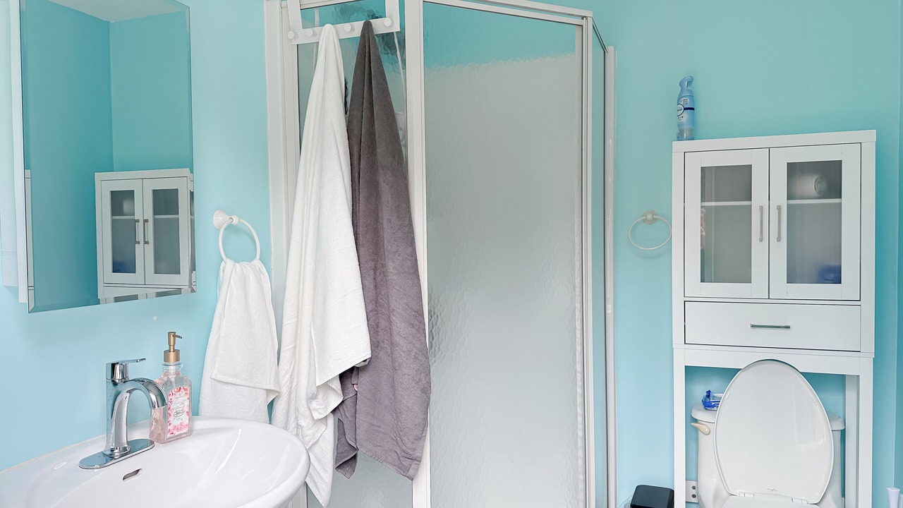 Photo of Bathroom in Charlotte's Shore