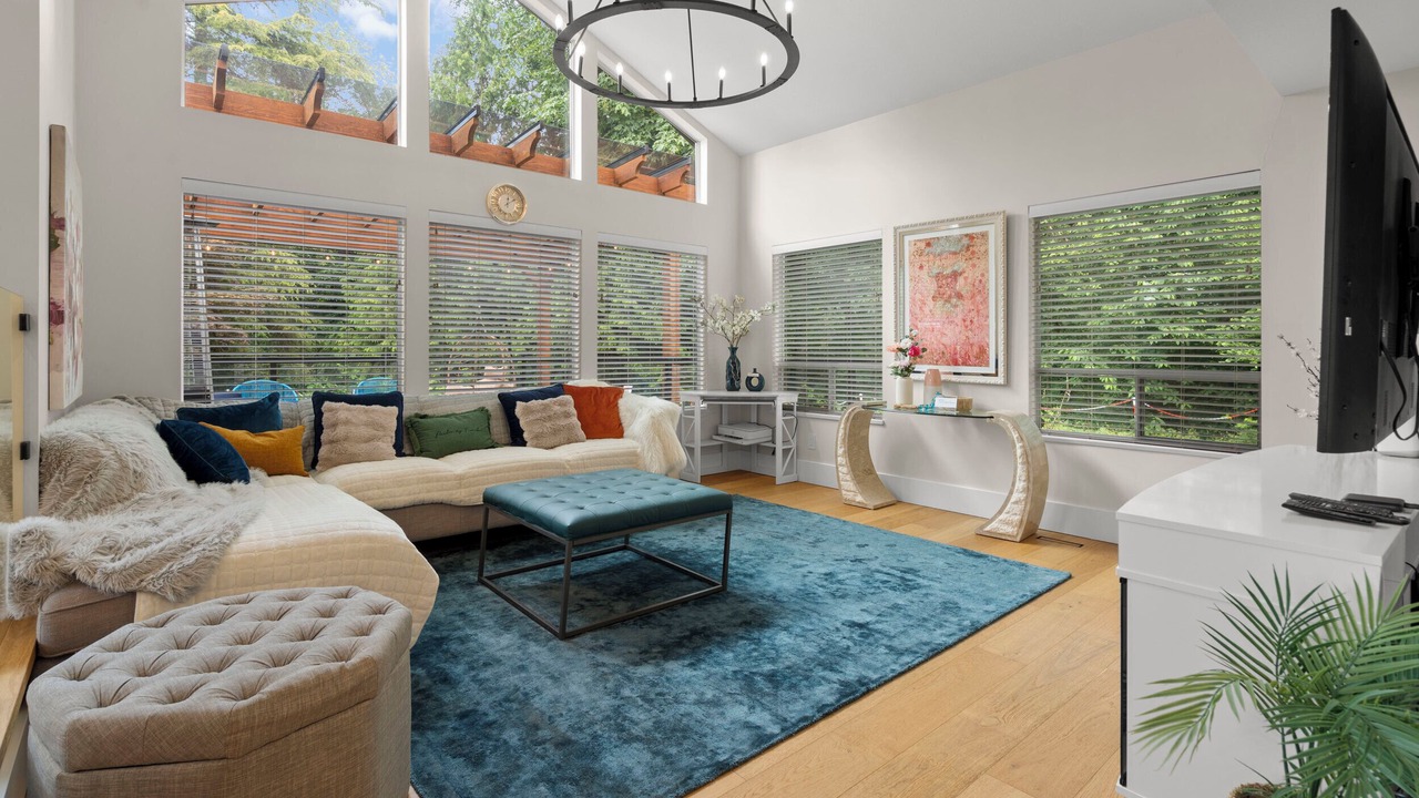 Photo of Livingroom in Willoughby
