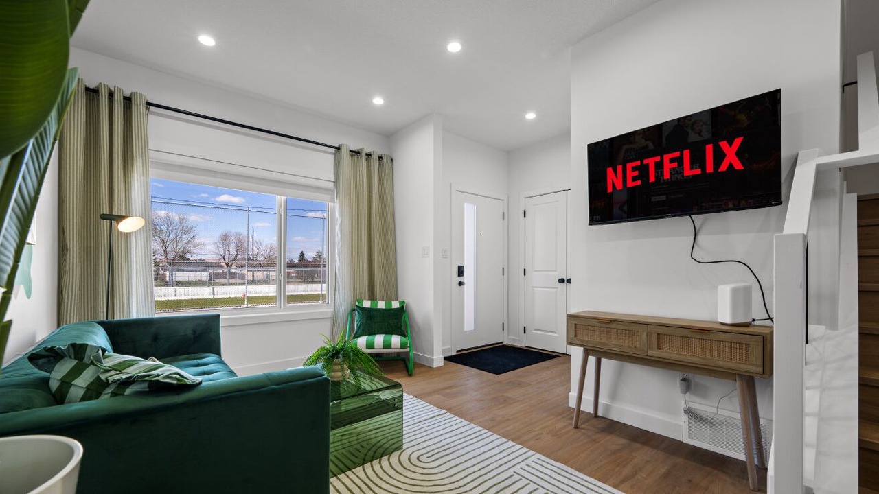 Photo of Livingroom in Jasper Place