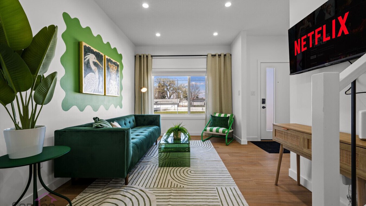 Photo of Livingroom in Jasper Place