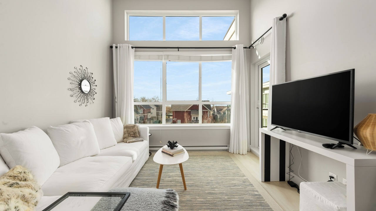Photo of Livingroom in Tsawwassen