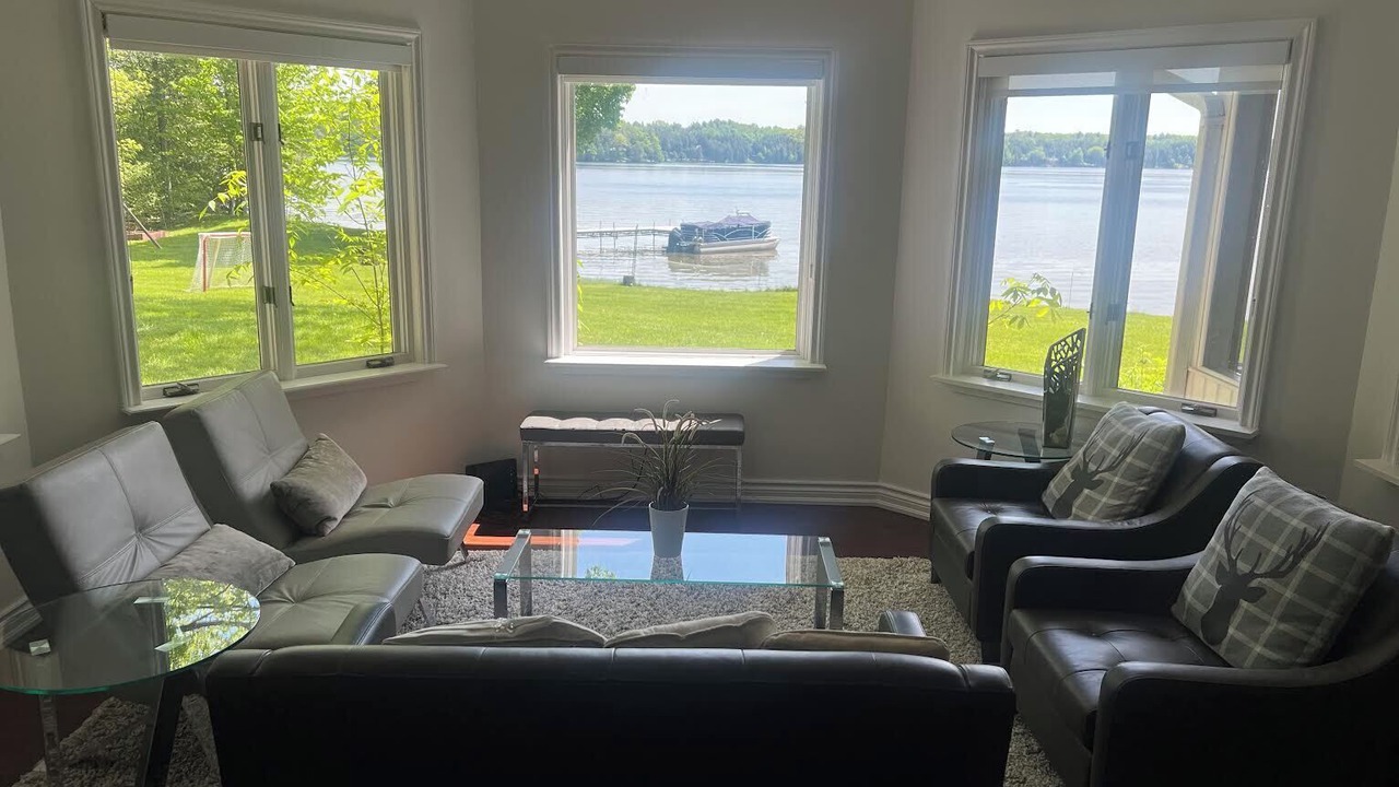 Photo of Livingroom in McNab/Braeside