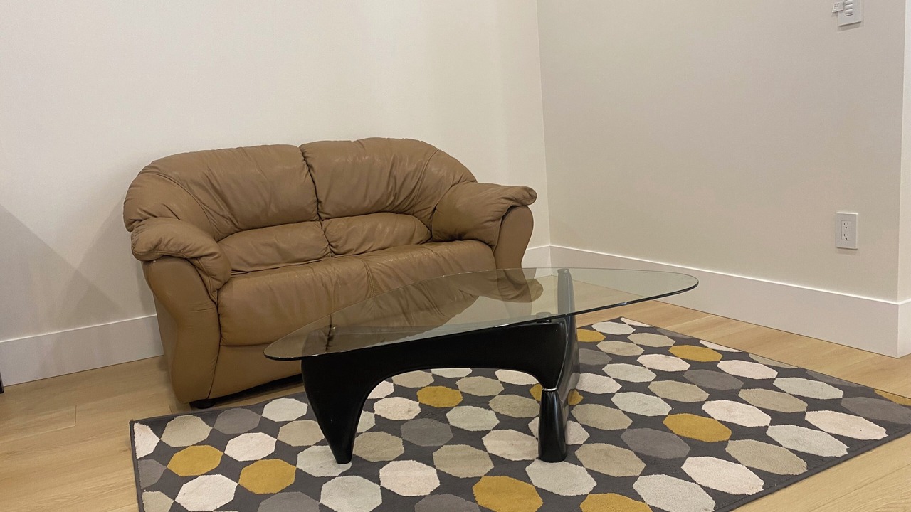 Photo of Livingroom in Surrey Newton
