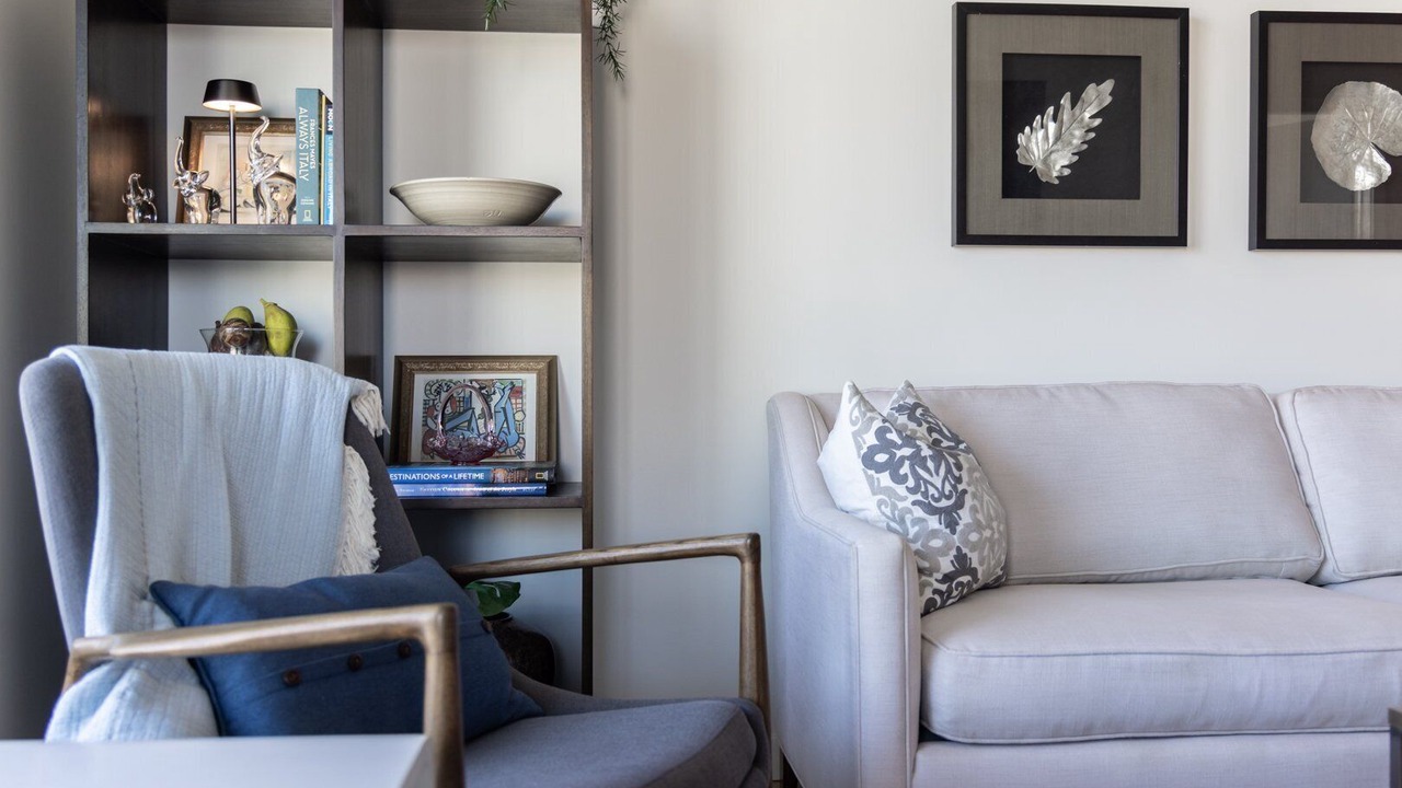 Photo of Livingroom in Booktown